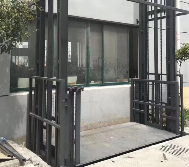 铜陵导轨式施工升降机助力民生工程提速增效